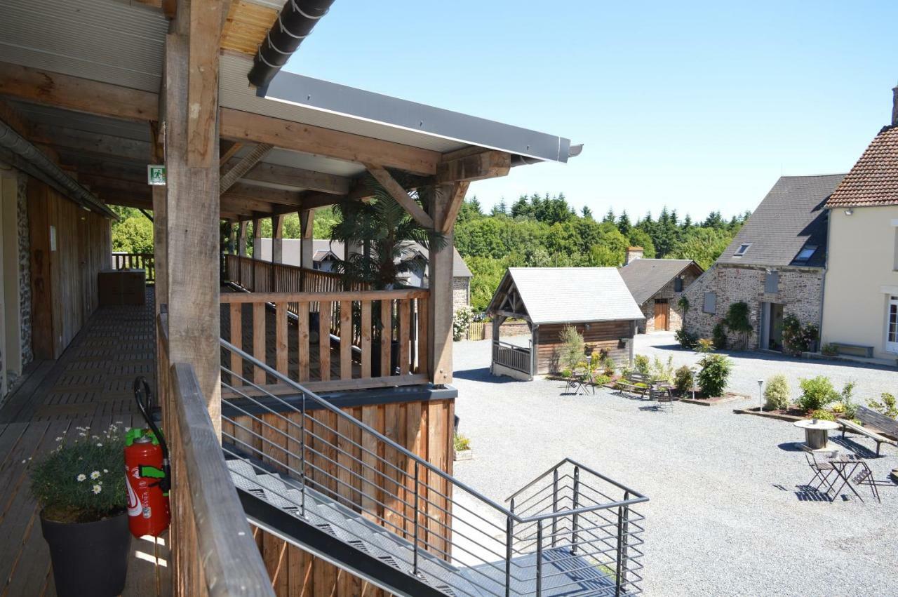 Gite De La Cour Campandré-Valcongrain Exterior photo